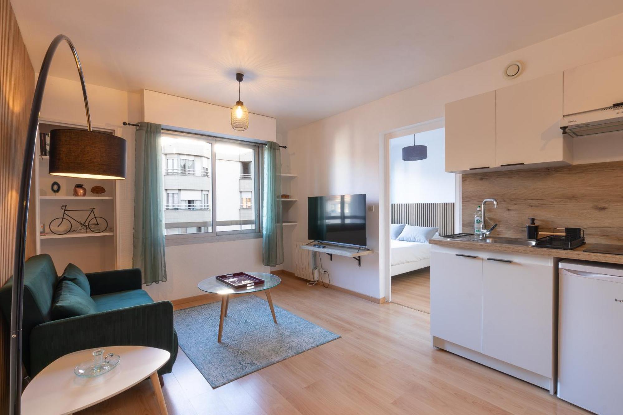 Cabana & L' Ideal - Gare, Lac Et Parking Public 5 Min 阿讷西 外观 照片